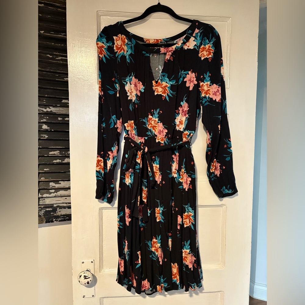 Torrid Sz0 A Line Stretch Challis Black Floral Long Sleeve Dress